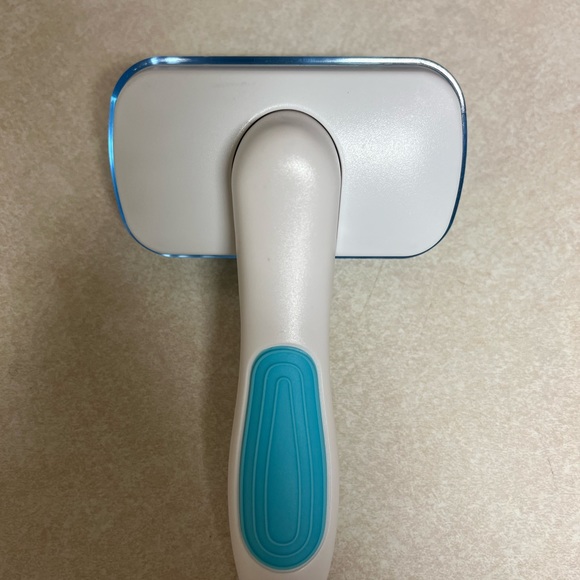 Pet brush - Picture 2 of 4